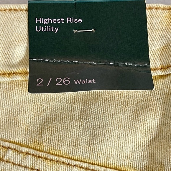 NWT Wild Fable High Rise Utlity Jeans Light Yellow Wash Size 2 - Picture 7 of 9